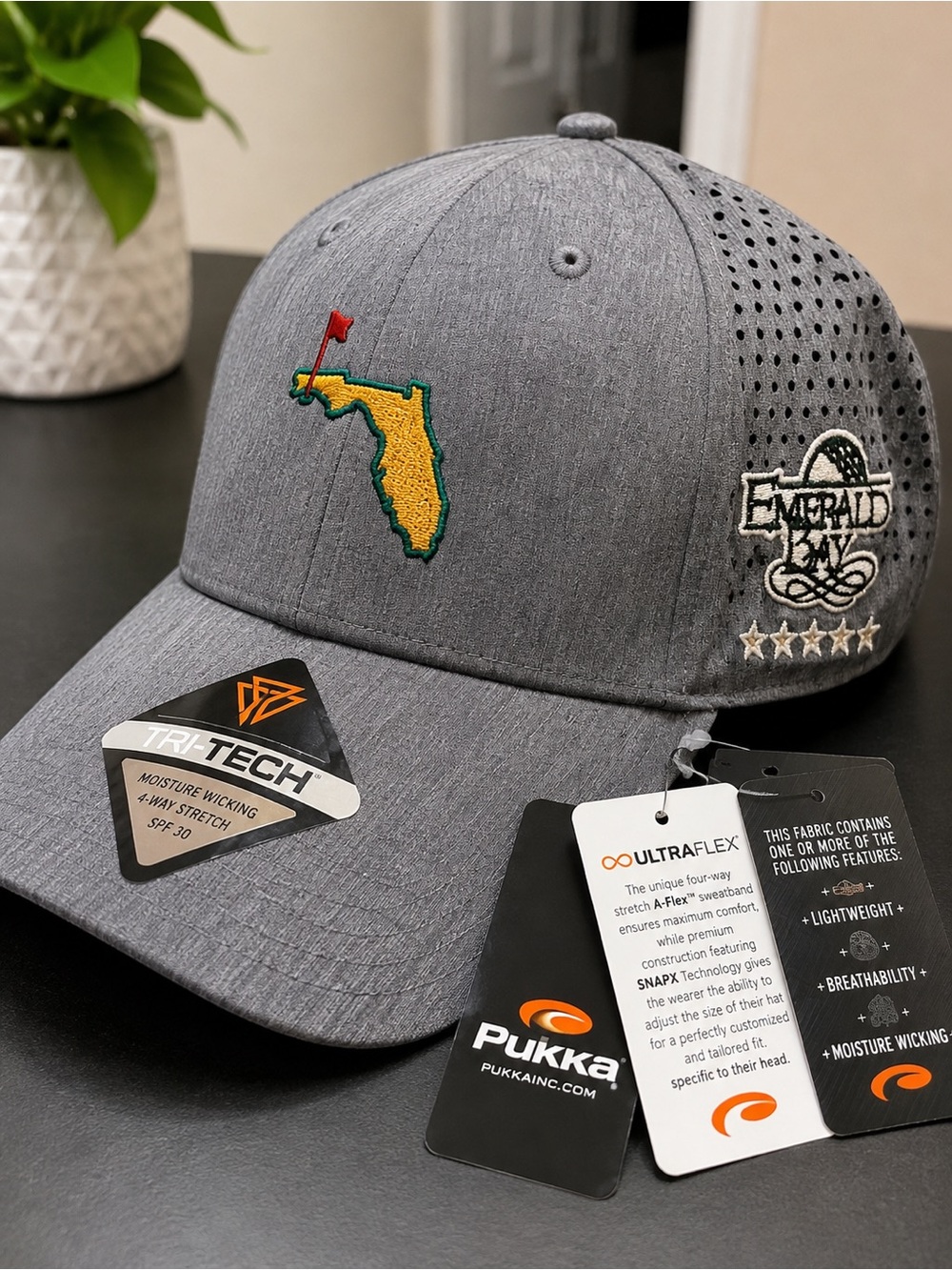⛳️ Pukka Emerald Bay Golf Club Florida Performance Hat Gray SnapBack SPF 30 NWT